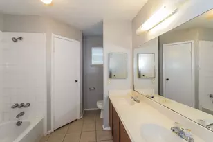 7622 Millbrae Ln, Houston, TX 77041 - Photo 12