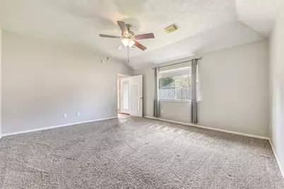 317 Vantage Pointe Circle, League City, TX 77573 - Photo 18