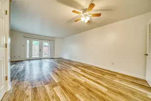 13376 Trail Hollow Dr, Houston, TX 77079 - Photo 6