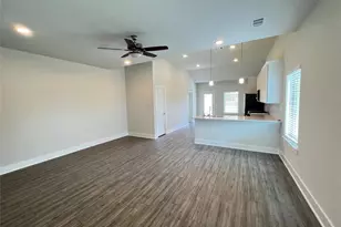 17697 Tree Of Heaven Dr, Conroe, TX 77385 - Photo 6