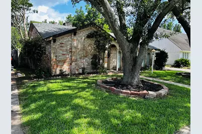 10715 Sagegreen Drive, Houston, TX 77089 - Photo 2