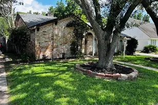 10715 Sagegreen Dr, Houston, TX 77089 - Photo 2