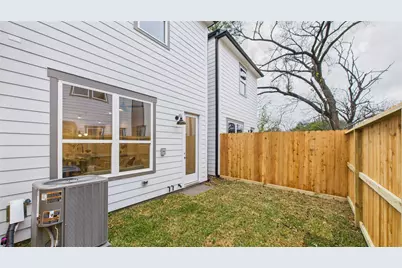 5030 Creekmont Drive, Houston, TX 77091 - Photo 24