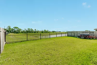 119 Bower Bloom Drive, Rosharon, TX 77583 - Photo 4