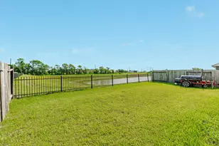 119 Bower Bloom Dr, Rosharon, TX 77583 - Photo 4