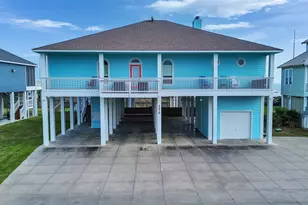 2276 Trinidad Dr, Crystal Beach, TX 77650 - Photo 2