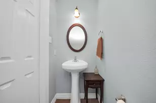201 S Native Ln, Houston, TX 77022 - Photo 8