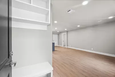 6162 Beldart Street, Houston, TX 77033 - Photo 4