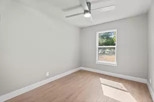 6162 Beldart St, Houston, TX 77033 - Photo 18