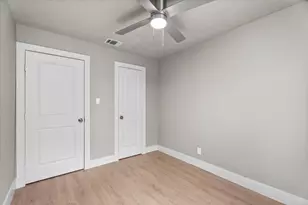 6162 Beldart St, Houston, TX 77033 - Photo 20