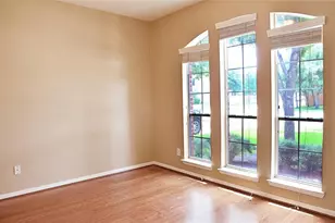12903 Flat Creek Dr, Pearland, TX 77584 - Photo 8