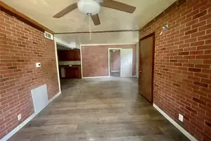 518 S Kansas St, La Porte, TX 77571 - Photo 14