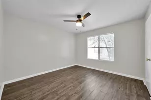 900 Holly Dr, Conroe, TX 77301 - Photo 12