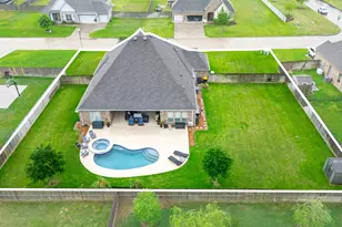 12238 Seagrape Ln, Conroe, TX 77304 - Photo 2