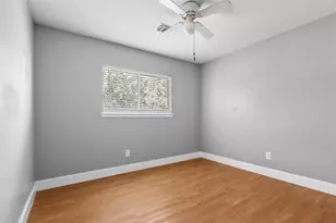 15835 S Alley Ct, Houston, TX 77082 - Photo 16