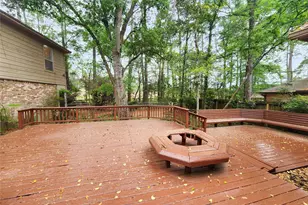 105 Broken Bough Ln, Conroe, TX 77304 - Photo 4