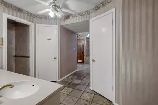 105 Broken Bough Ln, Conroe, TX 77304 - Photo 28