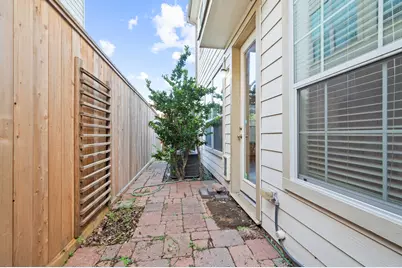 2202 Hilshire Terrace Court, Houston, TX 77080 - Photo 28