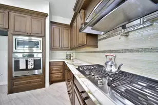 6718 Sotoria Ln, Sugar Land, TX 77479 - Photo 14