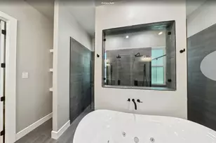 4 Lake Forest Dr, Conroe, TX 77384 - Photo 22