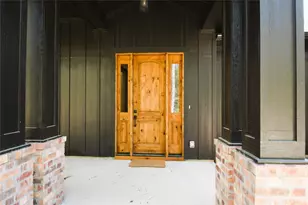 4 Lake Forest Dr, Conroe, TX 77384 - Photo 2