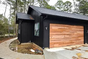 4 Lake Forest Dr, Conroe, TX 77384 - Photo 2