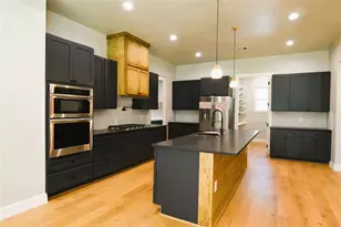 4 Lake Forest Dr, Conroe, TX 77384 - Photo 16