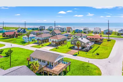 22022 Zachary Drive, Galveston, TX 77554 - Photo 32