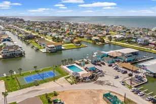 22022 Zachary Dr, Galveston, TX 77554 - Photo 38