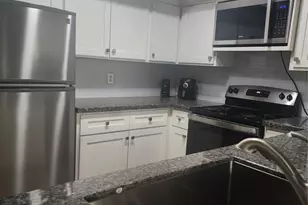 2816 S Bartell Dr, Houston, TX 77054 - Photo 2