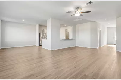 8205 Burnt Orchid Drive, Houston, TX 77016 - Photo 2