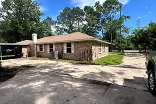 748 County Rd 296D, Alvin, TX 77511 - Photo 2