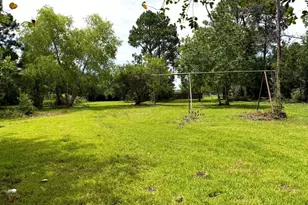 748 County Rd 296D, Alvin, TX 77511 - Photo 14