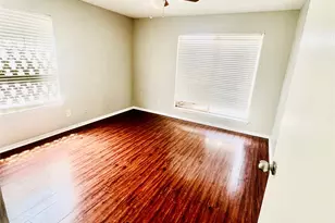 10202 Forum Park Dr, Houston, TX 77036 - Photo 8
