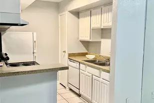 10202 Forum Park Dr, Houston, TX 77036 - Photo 10