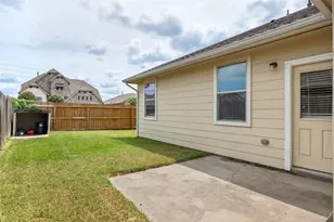 13602 Kodiak Brown Bear St, Crosby, TX 77532 - Photo 36