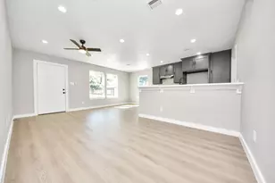 305 Mayford St, Houston, TX 77076 - Photo 14