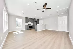 305 Mayford St, Houston, TX 77076 - Photo 10