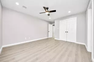 305 Mayford St, Houston, TX 77076 - Photo 34