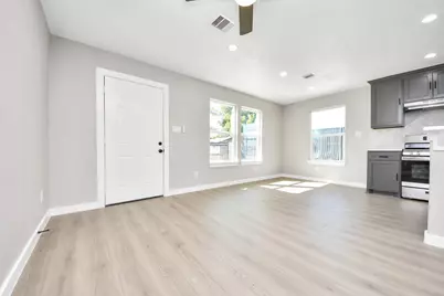 305 Mayford Street, Houston, TX 77076 - Photo 12