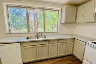 4730 Oleander St, Bacliff, TX 77518 - Photo 4