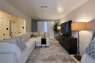 118 W Vashti Dr, Houston, TX 77037 - Photo 2