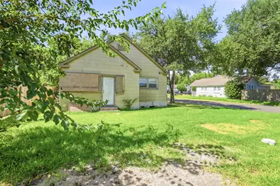 800 E Lobit Street, Baytown, TX 77520 - Photo 20