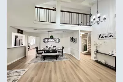2123 Streamhurst Lane, Sugar Land, TX 77479 - Photo 2