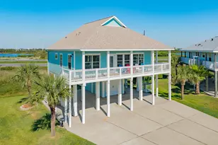 3906 Pirates Beach Blvd Ct, Galveston, TX 77554 - Photo 1