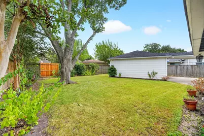 12823 Westhorpe Drive, Houston, TX 77077 - Photo 28