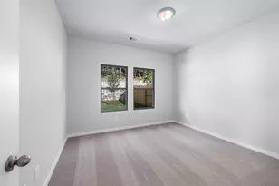 12207 Ridge Top Dr, Conroe, TX 77304 - Photo 16