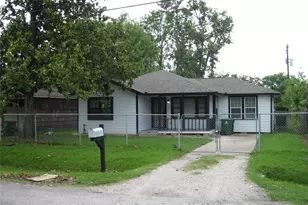 7522 S Hall St, Houston, TX 77028 - Photo 1