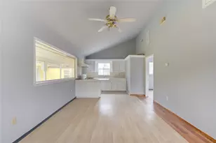 10717 Pillot St, Houston, TX 77029 - Photo 2