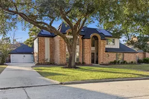 8906 Forest Creek Dr, Tomball, TX 77375 - Photo 2